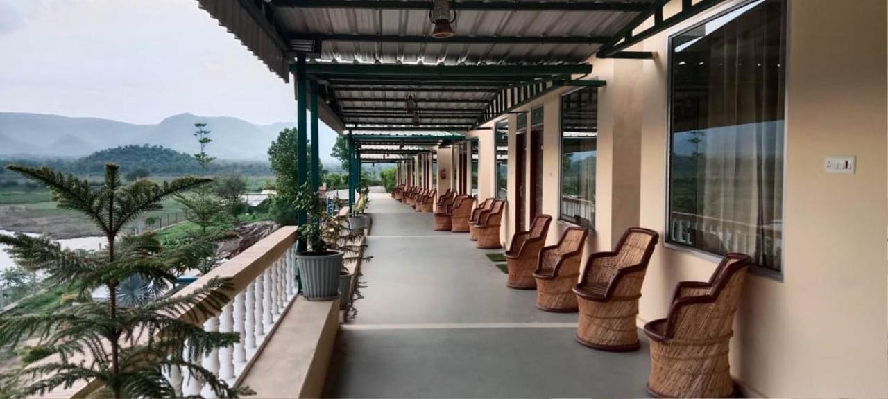 Prime Neelkanth Forest Retreat Resort Tehla 外观 照片