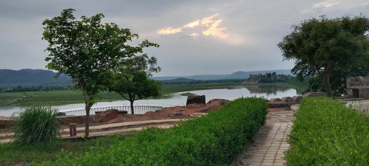 Prime Neelkanth Forest Retreat Resort Tehla 外观 照片
